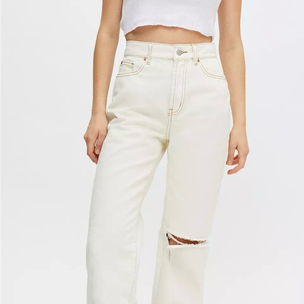 BDG Loose Straight Jean – Destroyed Ivory Denim